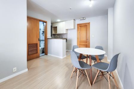 Sala  de apartamento à venda com 1 quarto, 51m² em Flamengo, Rio de Janeiro