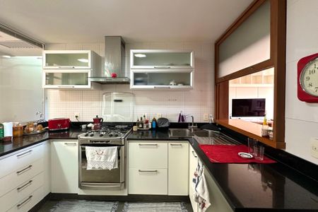Apartamento para alugar com 104m², 3 quartos e 1 vaga