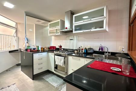 Apartamento para alugar com 104m², 3 quartos e 1 vaga