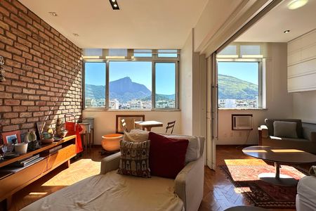 Apartamento para alugar com 104m², 3 quartos e 1 vaga