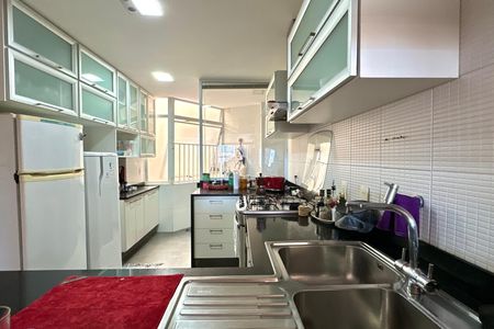 Apartamento para alugar com 104m², 3 quartos e 1 vaga