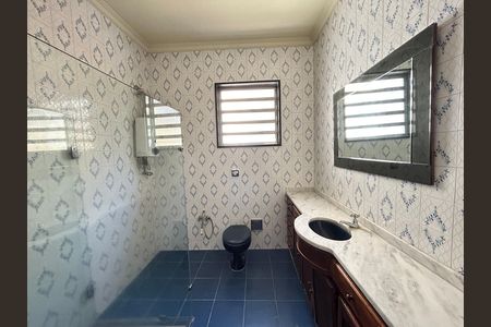 Casa à venda com 220m², 4 quartos e sem vagaBanheiro 1