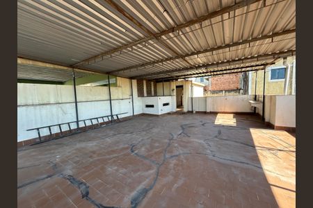 Casa à venda com 220m², 4 quartos e sem vagaTerraço