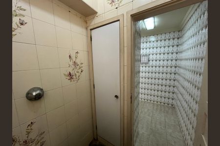 Casa à venda com 220m², 4 quartos e sem vagaLavabo