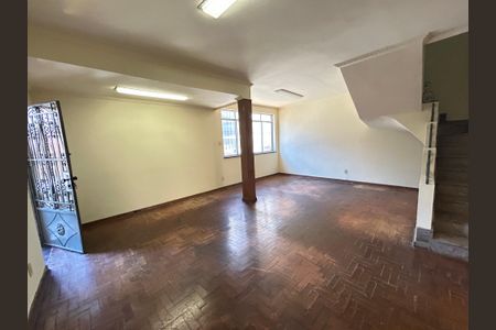 Sala de casa à venda com 4 quartos, 220m² em Quintino Bocaiúva, Rio de Janeiro