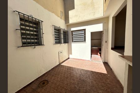 Casa à venda com 220m², 4 quartos e sem vagaÁrea comum