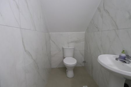 Casa à venda com 250m², 2 quartos e 1 vagaLavabo - Salão
