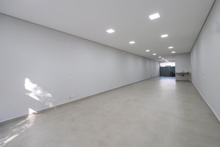 Casa à venda com 250m², 2 quartos e 1 vagaSalão