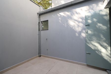 Casa à venda com 250m², 2 quartos e 1 vagaQuintal