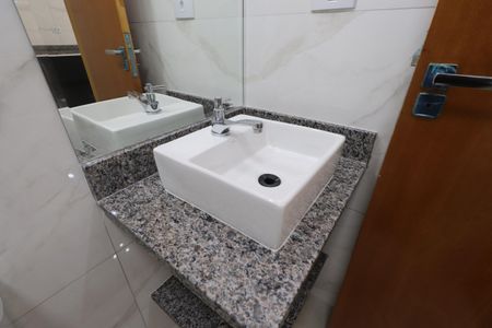 Casa à venda com 250m², 2 quartos e 1 vagaBanheiro