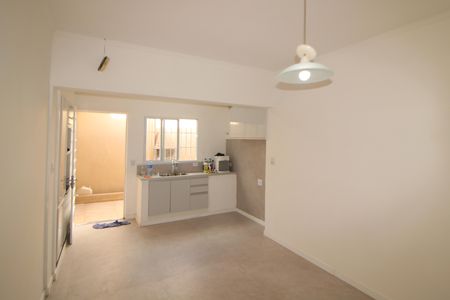 Sala / Cozinha de casa para alugar com 2 quartos, 160m² em Vila Santa Maria, São Paulo