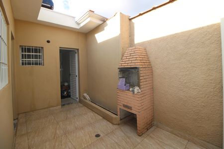 Área de Serviço de casa para alugar com 2 quartos, 160m² em Vila Santa Maria, São Paulo