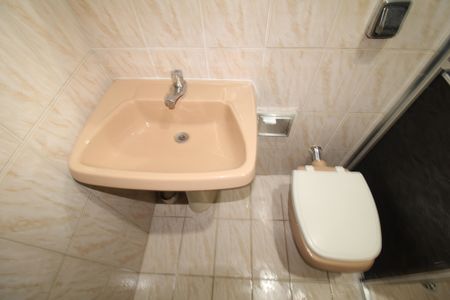 Casa para alugar com 80m², 2 quartos e sem vagaQuarto 2 - Banheiro
