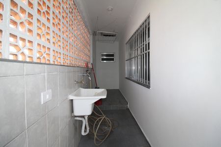 Casa para alugar com 80m², 2 quartos e sem vagaÁrea de Serviço