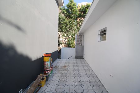 Casa para alugar com 80m², 2 quartos e sem vagaQuintal