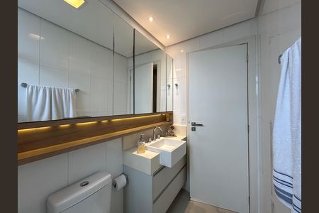 Apartamento para alugar com 66m², 2 quartos e 1 vaga Apartamento para alugar com 66m², 2 quartos e 1 vagaBanheiro social