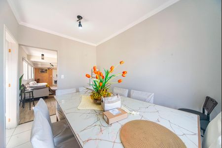 Apartamento à venda com 180m², 3 quartos e 2 vagas Apartamento à venda com 180m², 3 quartos e 2 vagasSala de Jantar