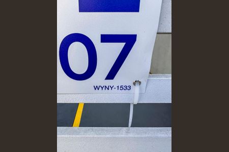 Apartamento à venda com 180m², 3 quartos e 2 vagas Apartamento à venda com 180m², 3 quartos e 2 vagasPlaca Instalada na Fachada