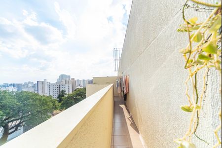Apartamento à venda com 180m², 3 quartos e 2 vagas Apartamento à venda com 180m², 3 quartos e 2 vagasVaranda Lateral
