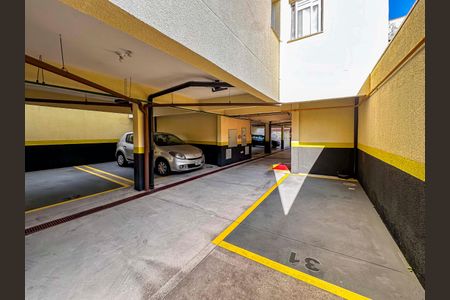 Apartamento à venda com 180m², 3 quartos e 2 vagas Apartamento à venda com 180m², 3 quartos e 2 vagasGaragem