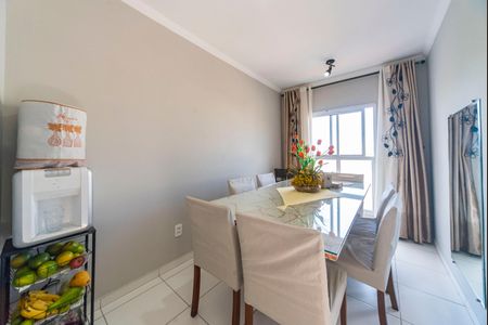 Apartamento à venda com 180m², 3 quartos e 2 vagas Apartamento à venda com 180m², 3 quartos e 2 vagasSala de Jantar