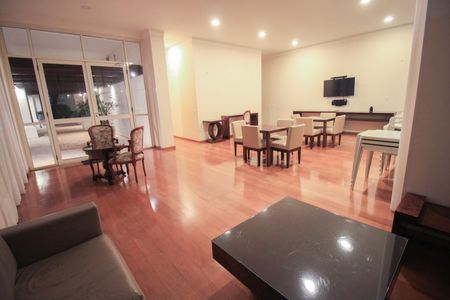 Apartamento para alugar com 72m², 2 quartos e 2 vagas