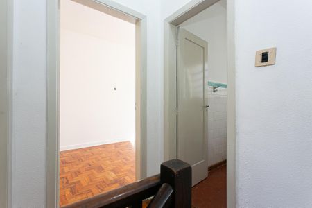 Casa para alugar com 127m², 3 quartos e 2 vagas Casa para alugar com 127m², 3 quartos e 2 vagasBanheiro social