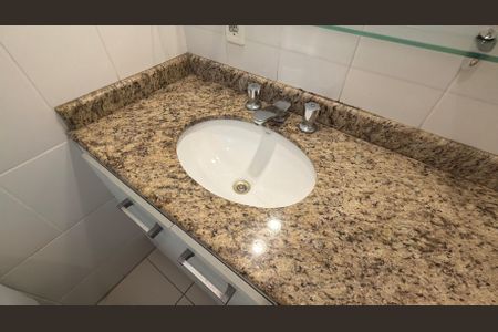 Apartamento à venda com 63m², 3 quartos e 1 vaga Apartamento à venda com 63m², 3 quartos e 1 vagaBanheiro da Suíte