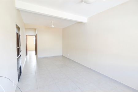 Sala de casa para alugar com 2 quartos, 139m² em Benfica, Rio de Janeiro