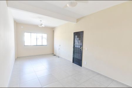 Sala de casa para alugar com 2 quartos, 139m² em Benfica, Rio de Janeiro