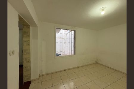 Quarto de casa para alugar com 1 quarto, 40m² em Vila Zat, São Paulo