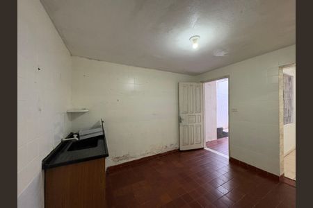 Cozinha de casa para alugar com 1 quarto, 40m² em Vila Zat, São Paulo