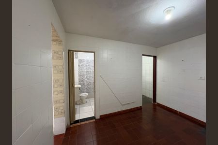 Cozinha de casa para alugar com 1 quarto, 40m² em Vila Zat, São Paulo
