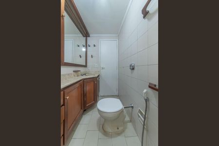 Apartamento para alugar com 104m², 3 quartos e 2 vagas Apartamento para alugar com 104m², 3 quartos e 2 vagasBanheiro da Suíte
