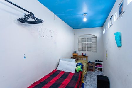 Casa à venda com 150m², 3 quartos e 2 vagasQuarto 2