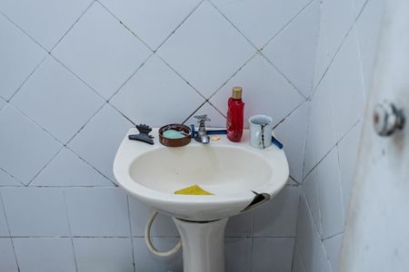 Casa à venda com 150m², 3 quartos e 2 vagasBanheiro