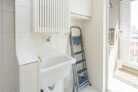 Apartamento à venda com 61m², 2 quartos e 1 vagaÁrea de Serviço