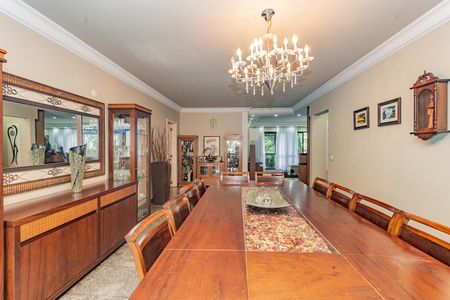 Apartamento à venda com 258m², 4 quartos e 4 vagas Apartamento à venda com 258m², 4 quartos e 4 vagasSala de Jantar