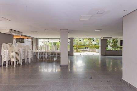 Apartamento à venda com 258m², 4 quartos e 4 vagas Apartamento à venda com 258m², 4 quartos e 4 vagasÁrea comum - Salão de festas