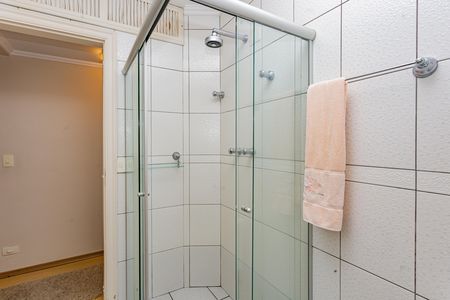 Apartamento à venda com 258m², 4 quartos e 4 vagas Apartamento à venda com 258m², 4 quartos e 4 vagasBanheiro da Suíte 4