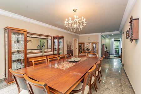 Apartamento à venda com 258m², 4 quartos e 4 vagas Apartamento à venda com 258m², 4 quartos e 4 vagasSala de Jantar