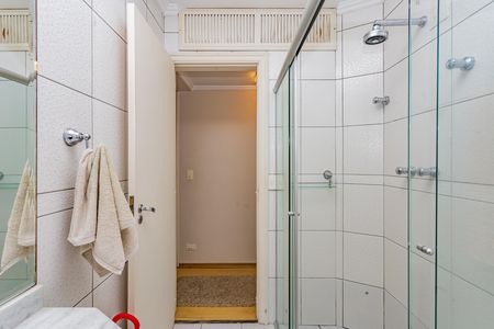 Apartamento à venda com 258m², 4 quartos e 4 vagas Apartamento à venda com 258m², 4 quartos e 4 vagasBanheiro da Suíte 4