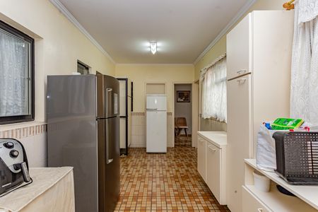 Apartamento à venda com 258m², 4 quartos e 4 vagas Apartamento à venda com 258m², 4 quartos e 4 vagasÁrea de Serviço