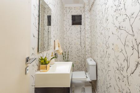 Apartamento à venda com 258m², 4 quartos e 4 vagas Apartamento à venda com 258m², 4 quartos e 4 vagasLavabo
