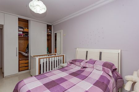 Apartamento à venda com 258m², 4 quartos e 4 vagas Apartamento à venda com 258m², 4 quartos e 4 vagasSuíte 3