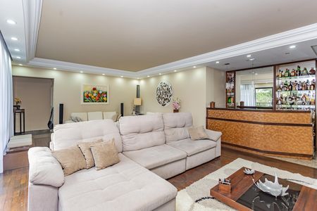 Apartamento à venda com 258m², 4 quartos e 4 vagas Apartamento à venda com 258m², 4 quartos e 4 vagasSala