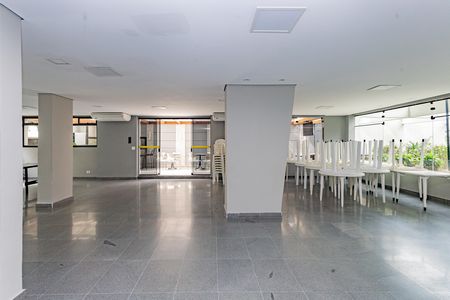 Apartamento à venda com 258m², 4 quartos e 4 vagas Apartamento à venda com 258m², 4 quartos e 4 vagasÁrea comum - Salão de festas