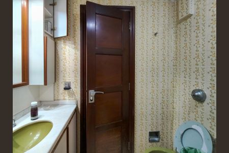 Apartamento para alugar com 167m², 4 quartos e 2 vagasBanheiro Corredor