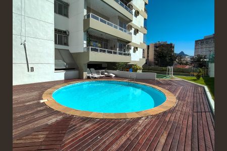 Apartamento para alugar com 167m², 4 quartos e 2 vagasÁrea comum - Piscina