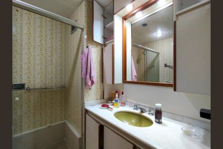 Apartamento para alugar com 167m², 4 quartos e 2 vagasBanheiro Corredor